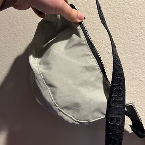 BAGGU Mini Crescent in grey Crossbody Bag with Black Strap - NWT/Like New